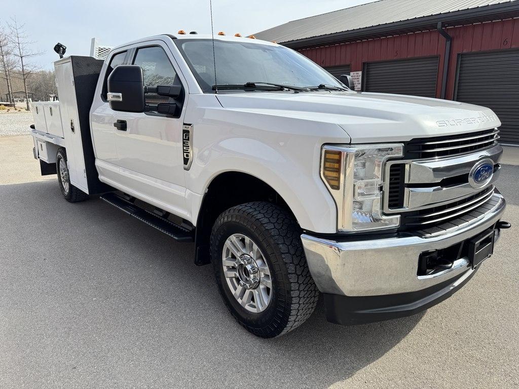 Ford F-350 SD XL SuperCab 4WD 2019