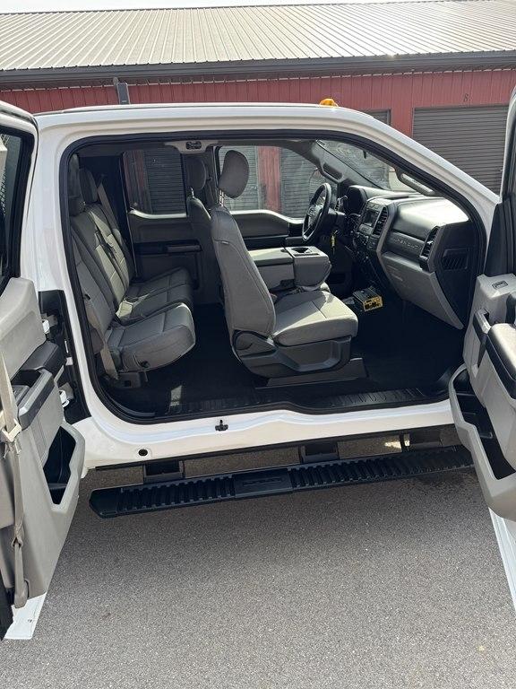 Ford F-350 SD XL SuperCab 4WD 2019