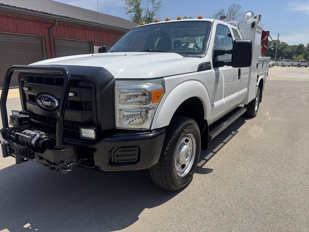 2015 Ford F-250 XL 4x4 SuperCab 142 in's photo
