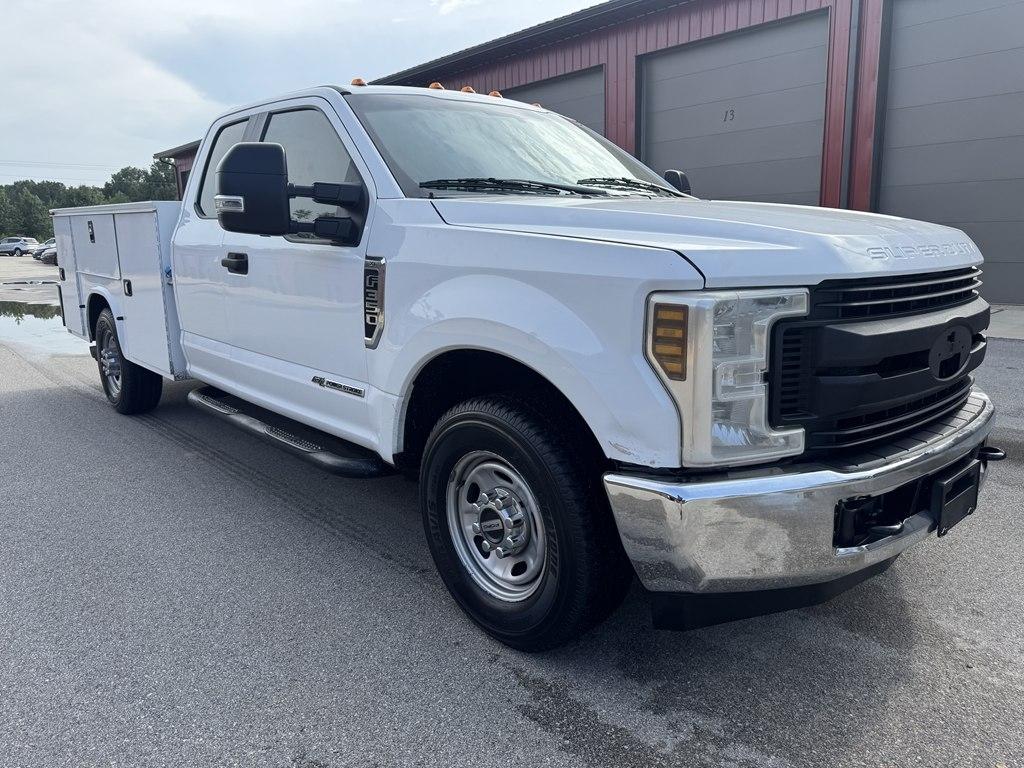 Ford F-350 SD XL SuperCab 2WD 2019