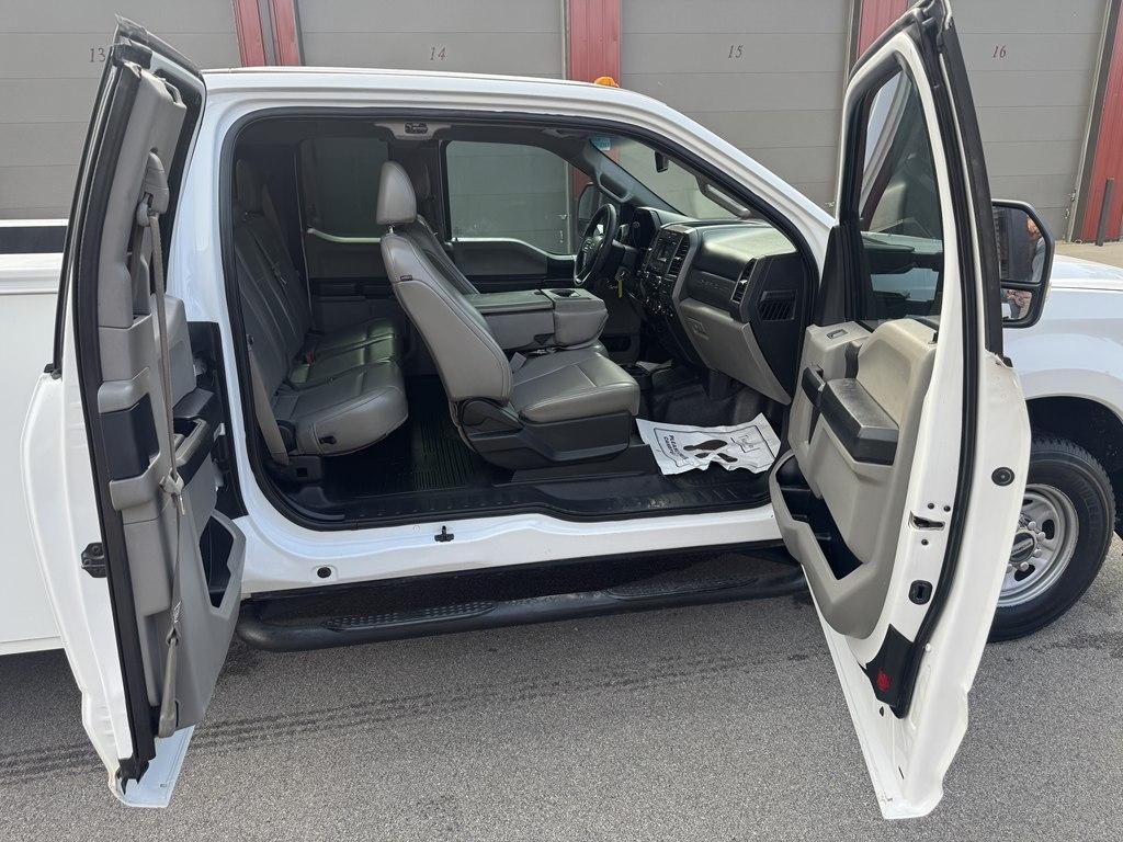 Ford F-350 SD XL SuperCab 2WD 2019