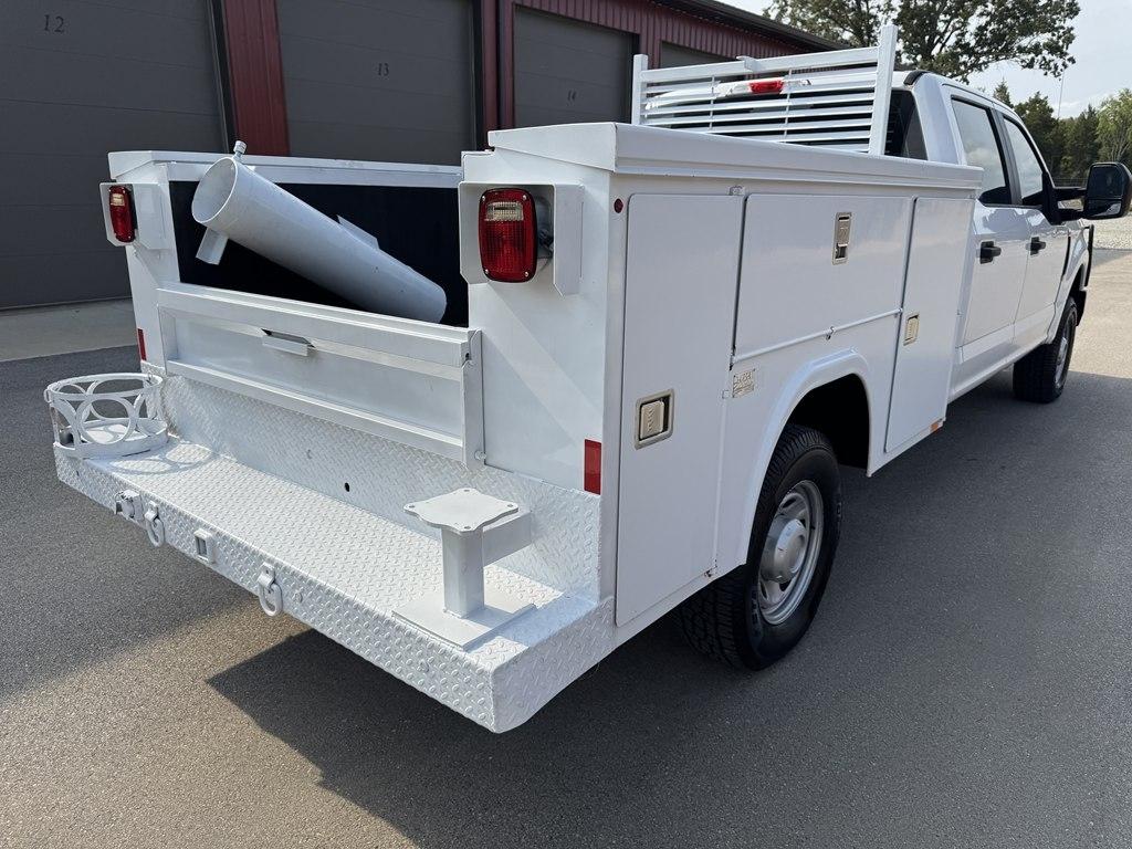 Ford F-250 SD XL Crew Cab 4WD 2017