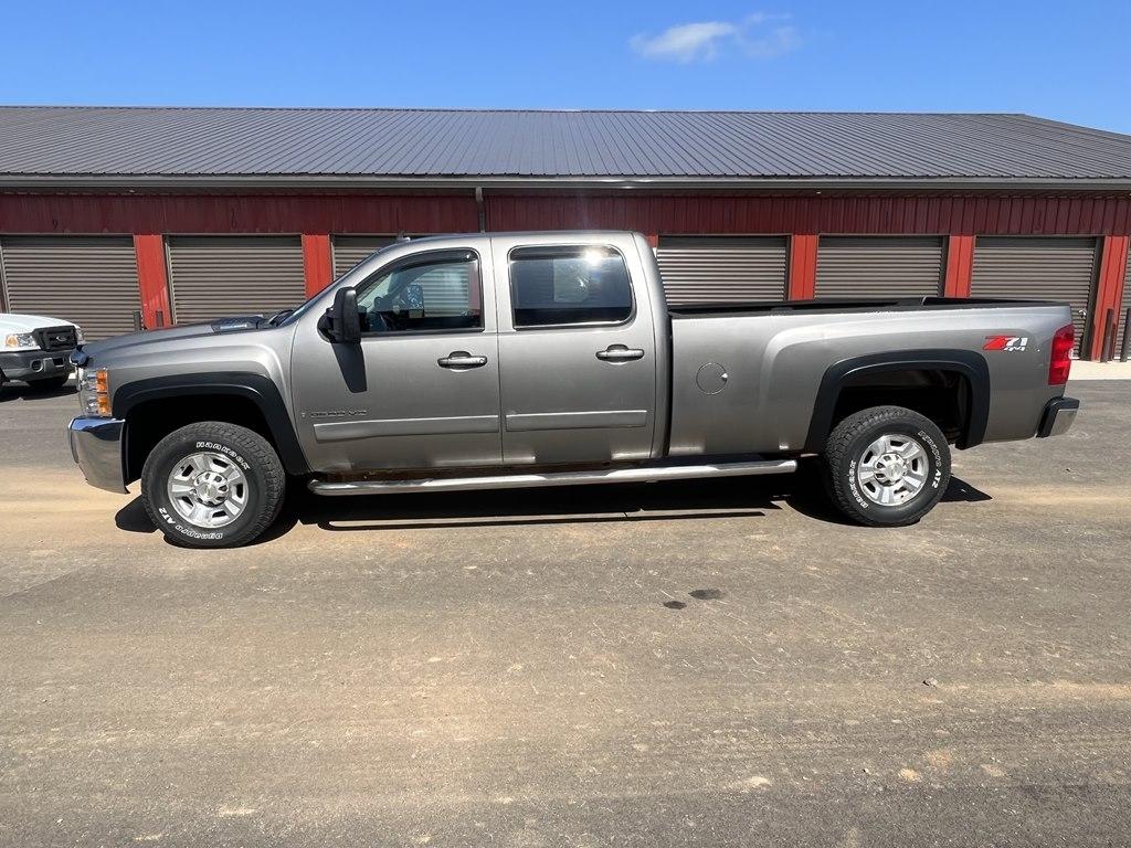 Chevrolet Silverado 2500HD Work Truck Crew Cab Long Box 4WD 2008