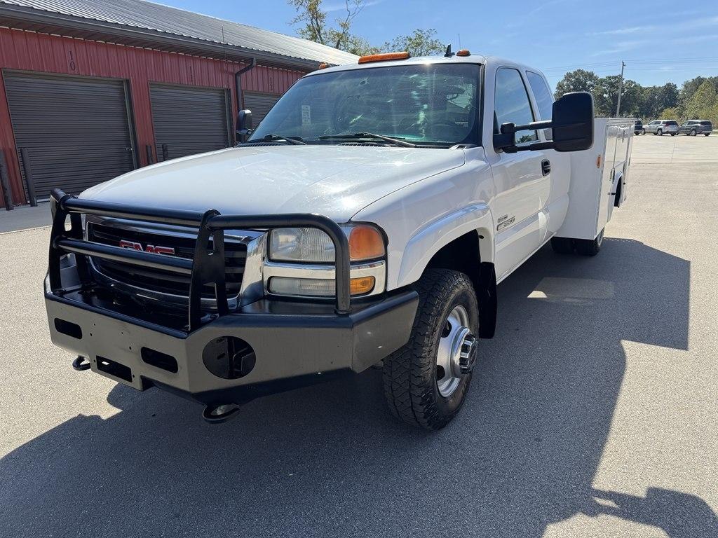 2007 GMC Sierra Classic 3500 SL Ext. Cab 4WD DRW