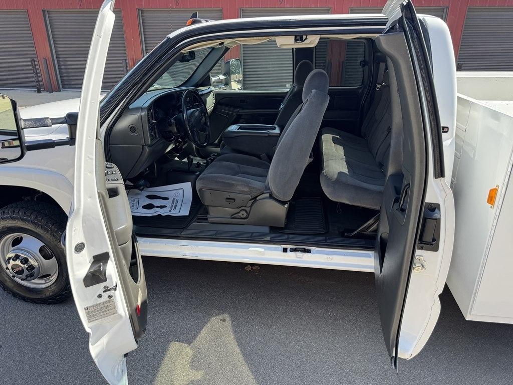 GMC Sierra Classic 3500 SL Ext. Cab 4WD DRW 2007