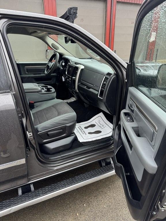 RAM 3500 SLT Crew Cab LWB 4WD 2017