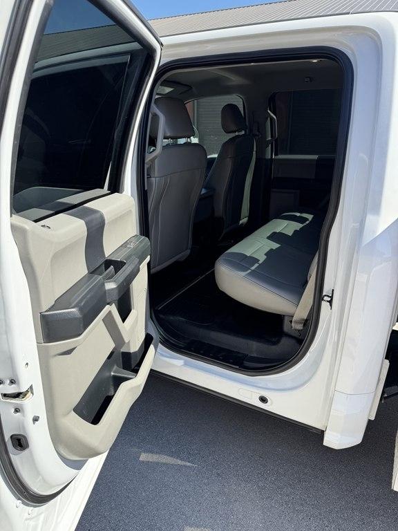 Ford F-350 SD XL Crew Cab 4WD 2017