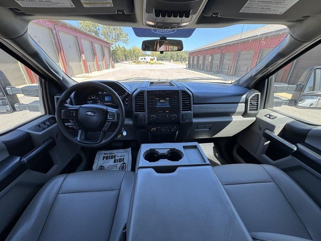 Ford F-350 SD XL Crew Cab 4WD 2017