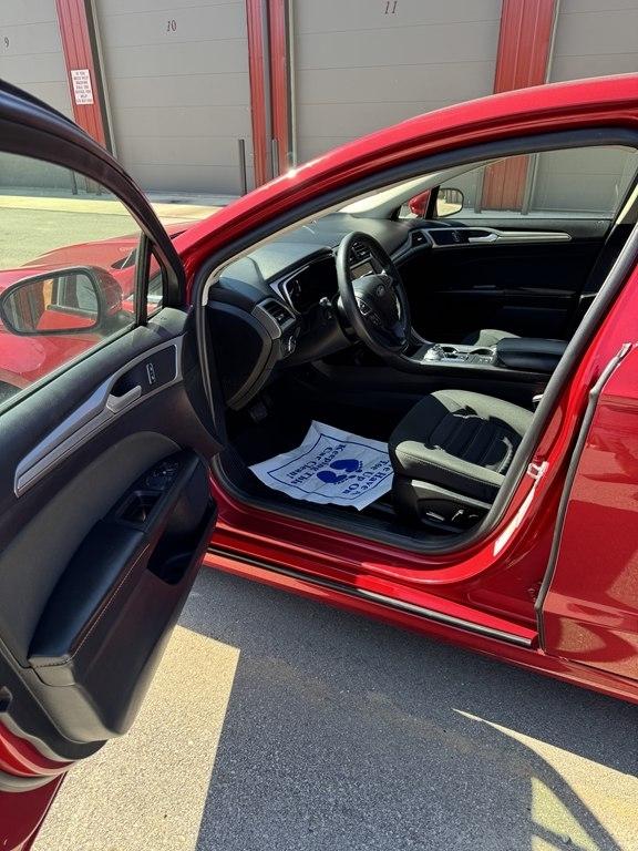 Ford Fusion SE 2020