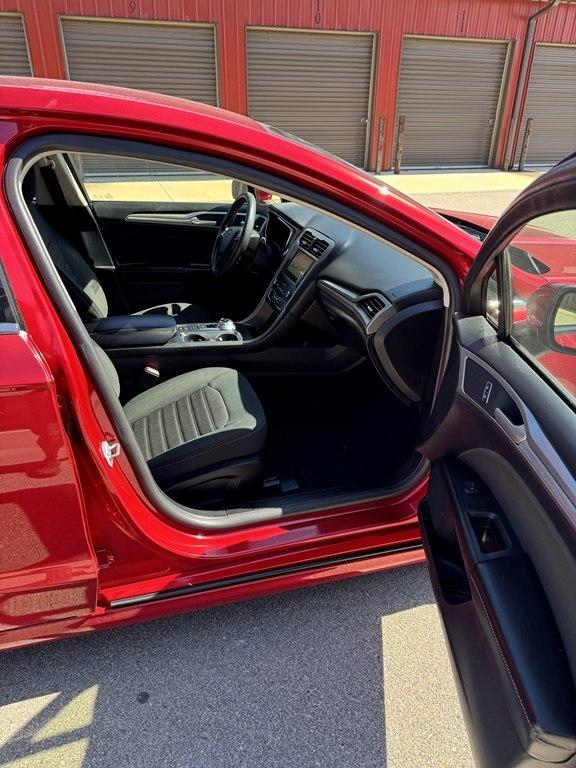 Ford Fusion SE 2020