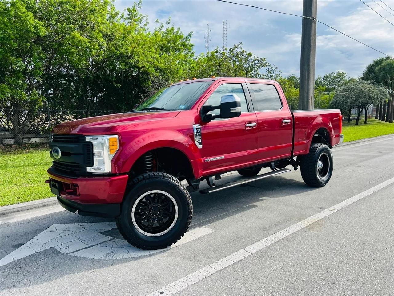 2017 Ford F-250 SD XLT Pickup 4D 6 3/4 ft