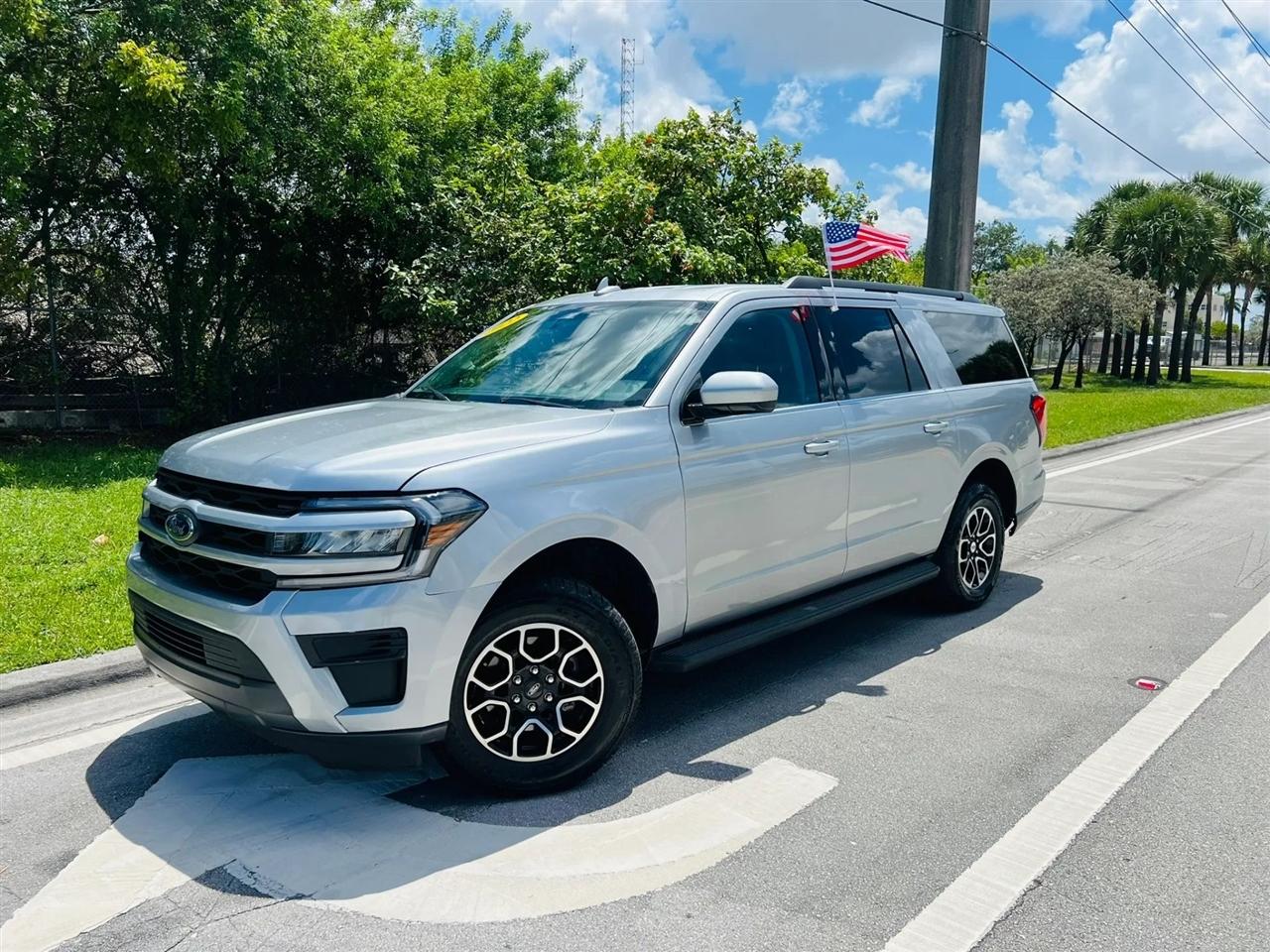 2022 Ford Expedition XLT Sport Utility 4D