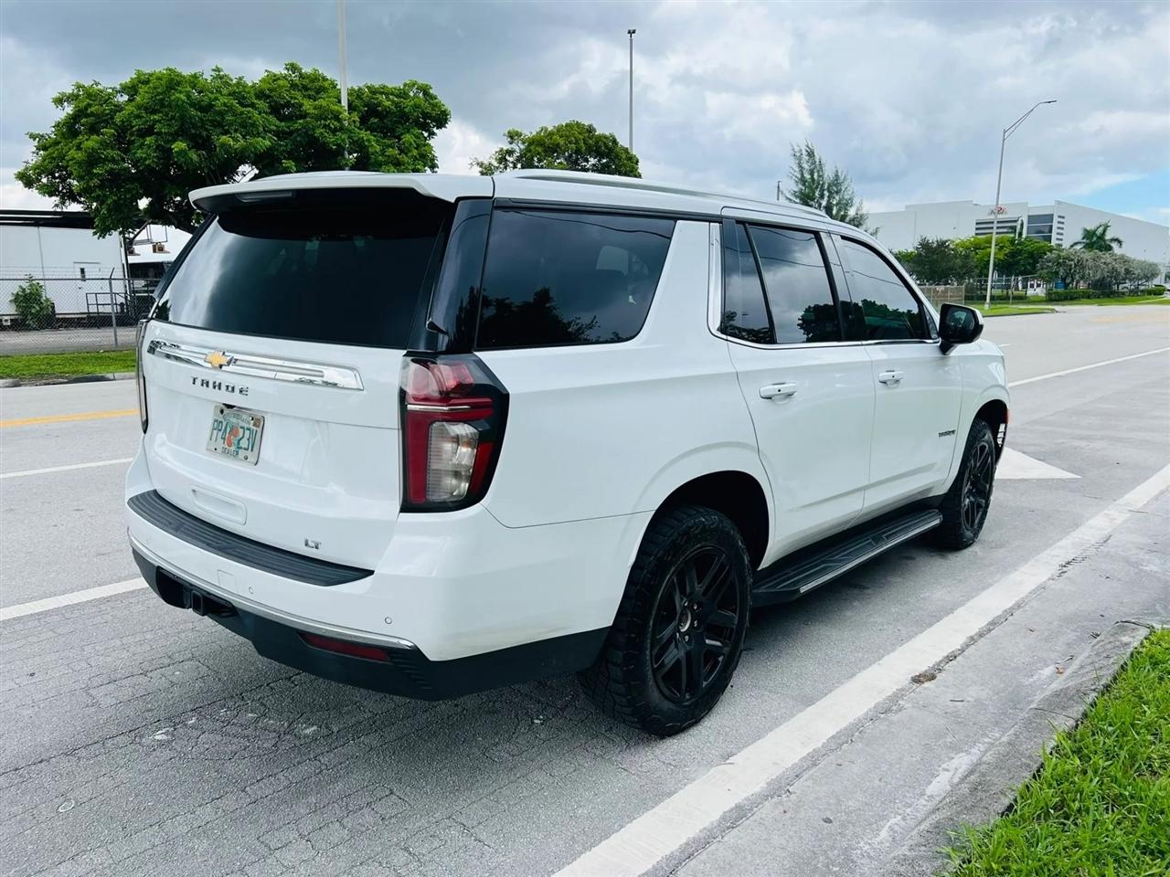 Chevrolet Tahoe photo 5