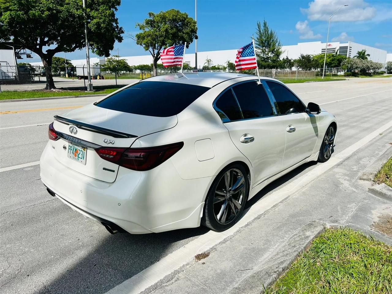 Infiniti Q50 photo 5