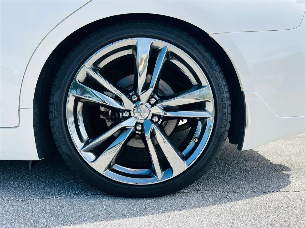 Infiniti Q50 photo 9
