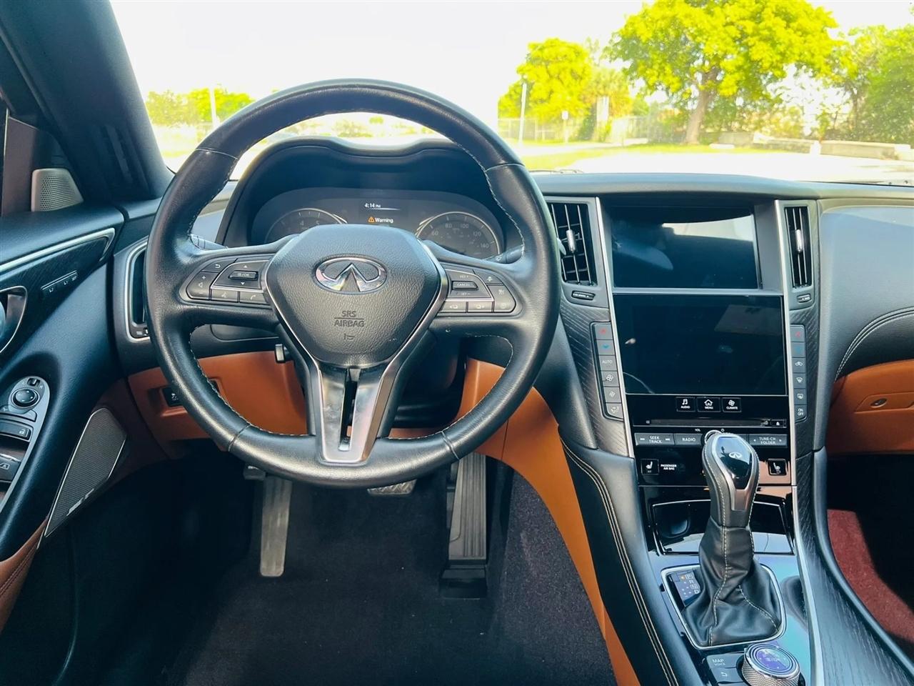 Infiniti Q50 photo 13