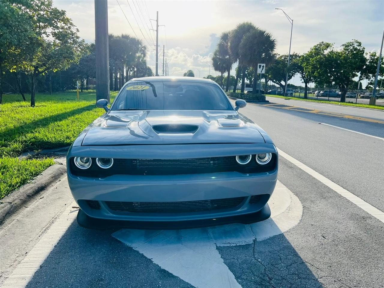 Dodge Challenger photo 8