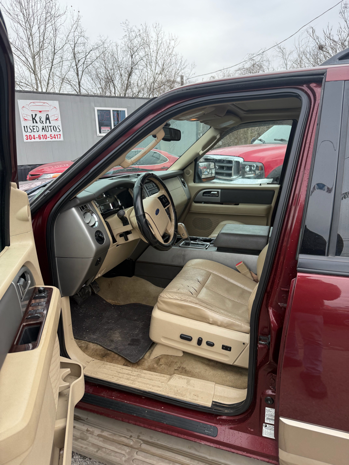 Ford Expedition XLT 4WD 2012