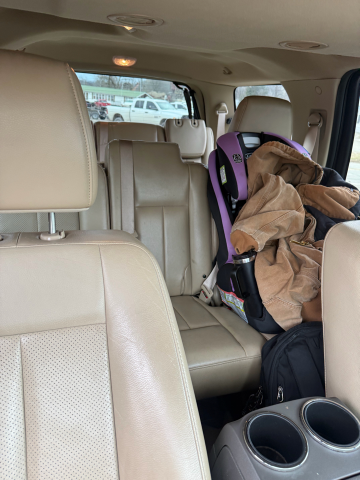 Ford Expedition XLT 4WD 2012