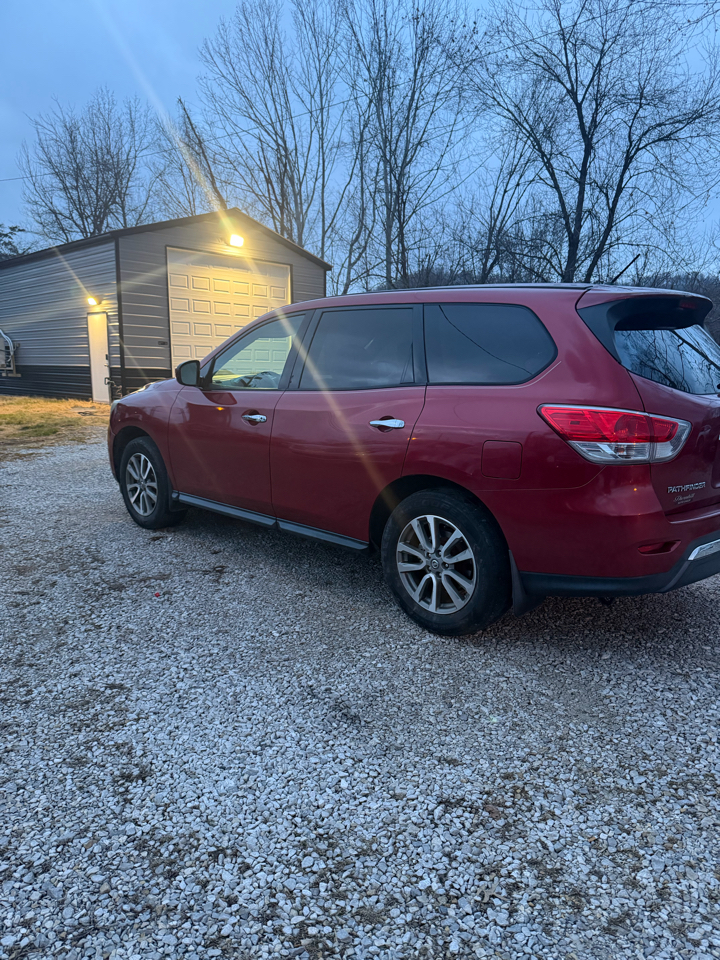 Nissan Pathfinder S 4WD 2014