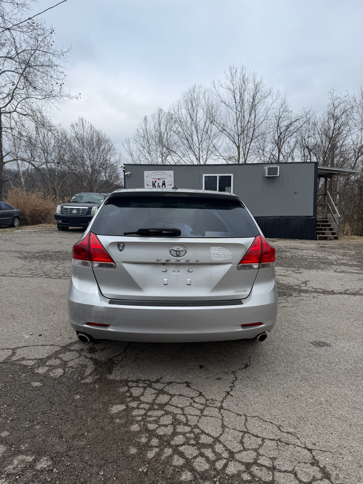 Toyota Venza LE V6 FWD 2012