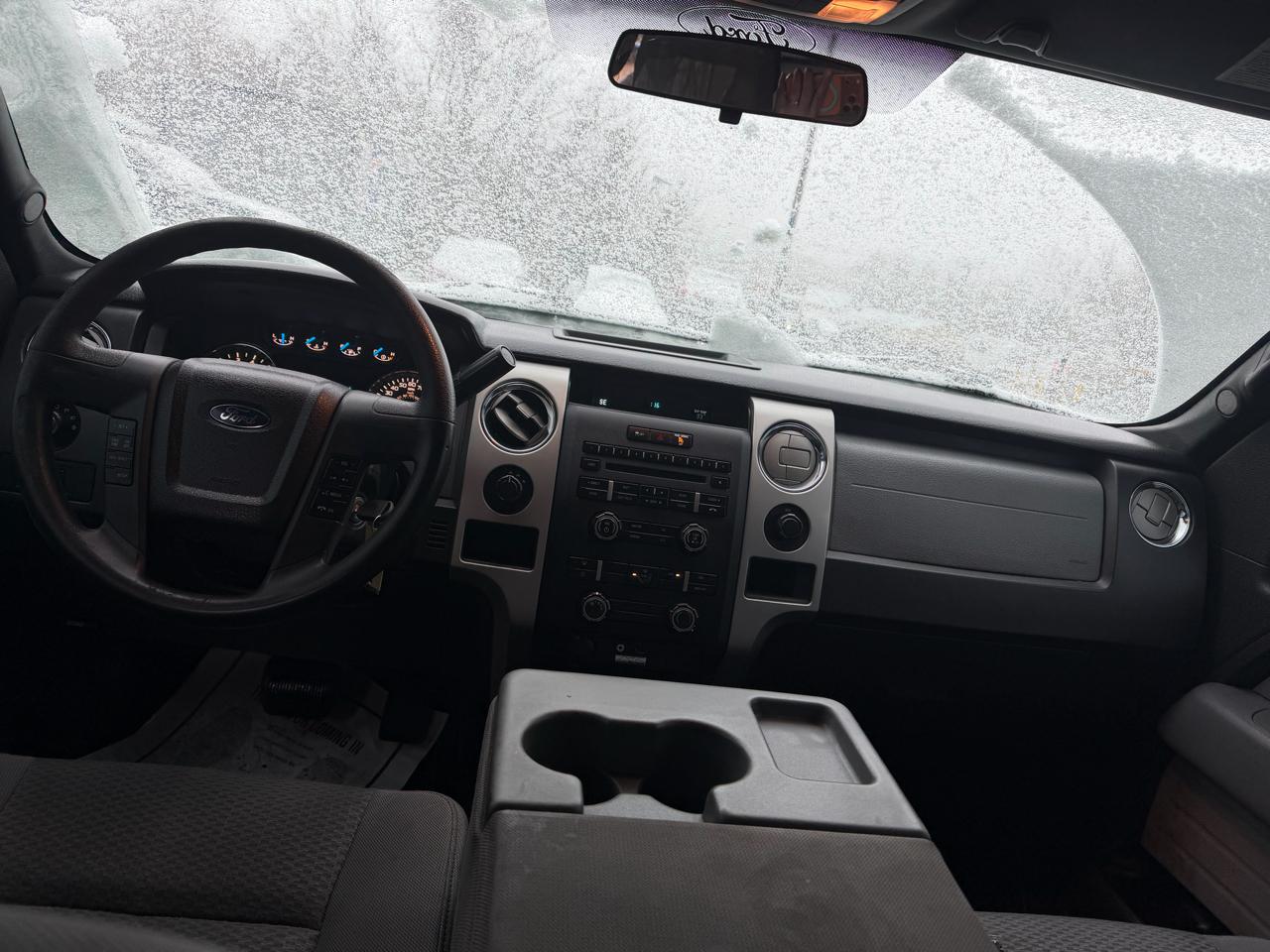 Ford F-150 XL SuperCrew 5.5-ft. Bed 4WD 2013