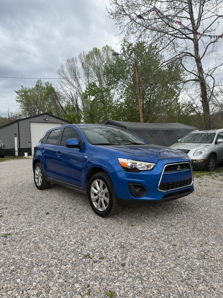Mitsubishi Outlander Sport ES 2WD 2015