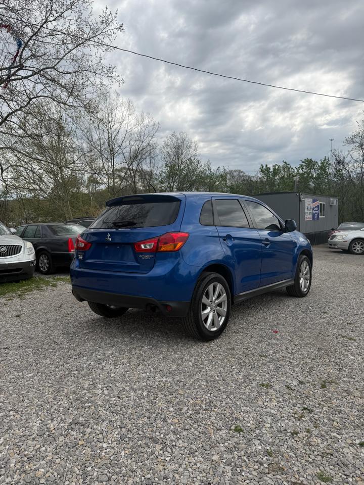 Mitsubishi Outlander Sport ES 2WD 2015