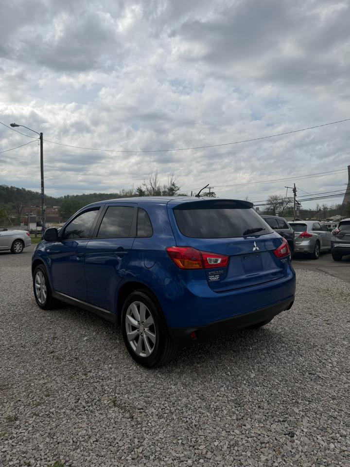 Mitsubishi Outlander Sport ES 2WD 2015
