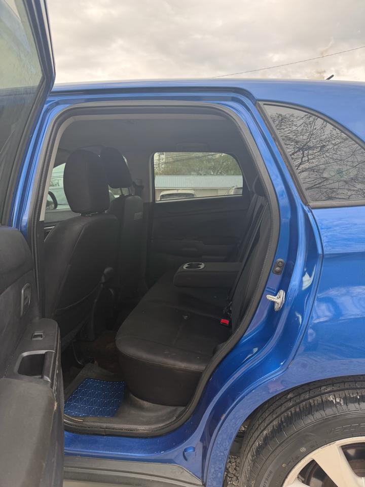 Mitsubishi Outlander Sport ES 2WD 2015