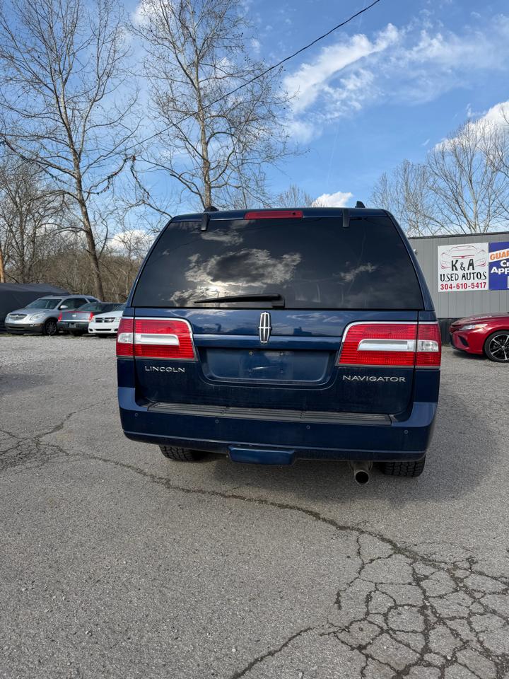 Lincoln Navigator L 4WD 2011