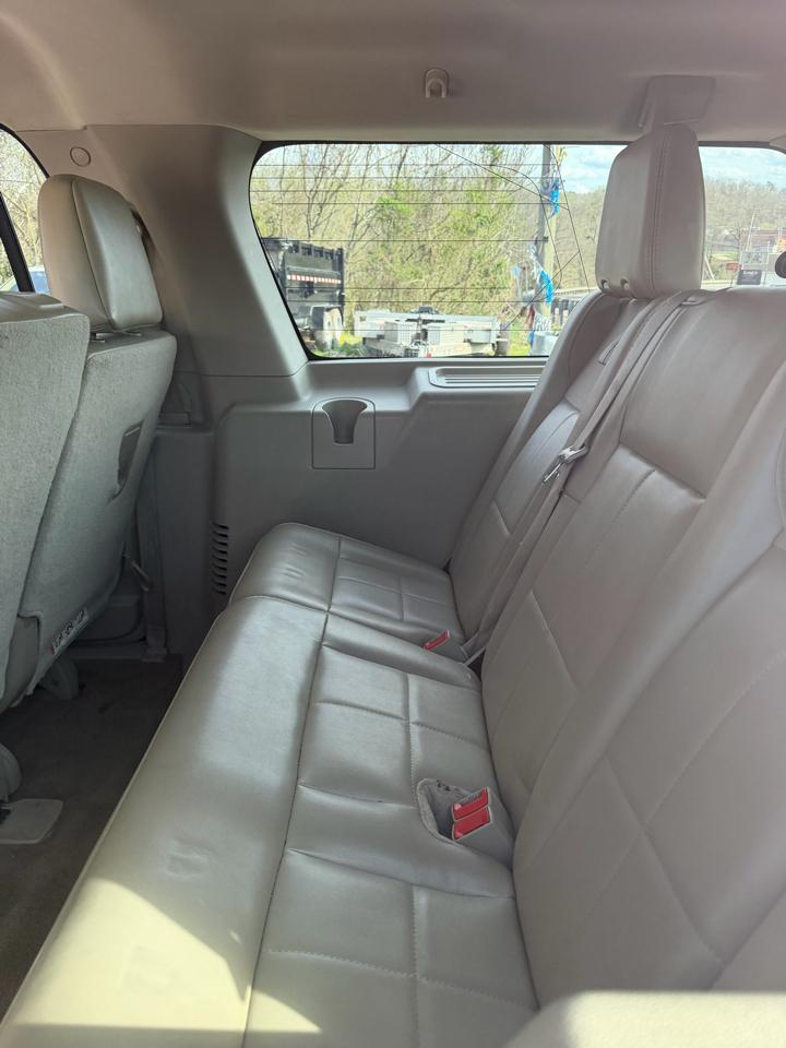 Lincoln Navigator L 4WD 2011
