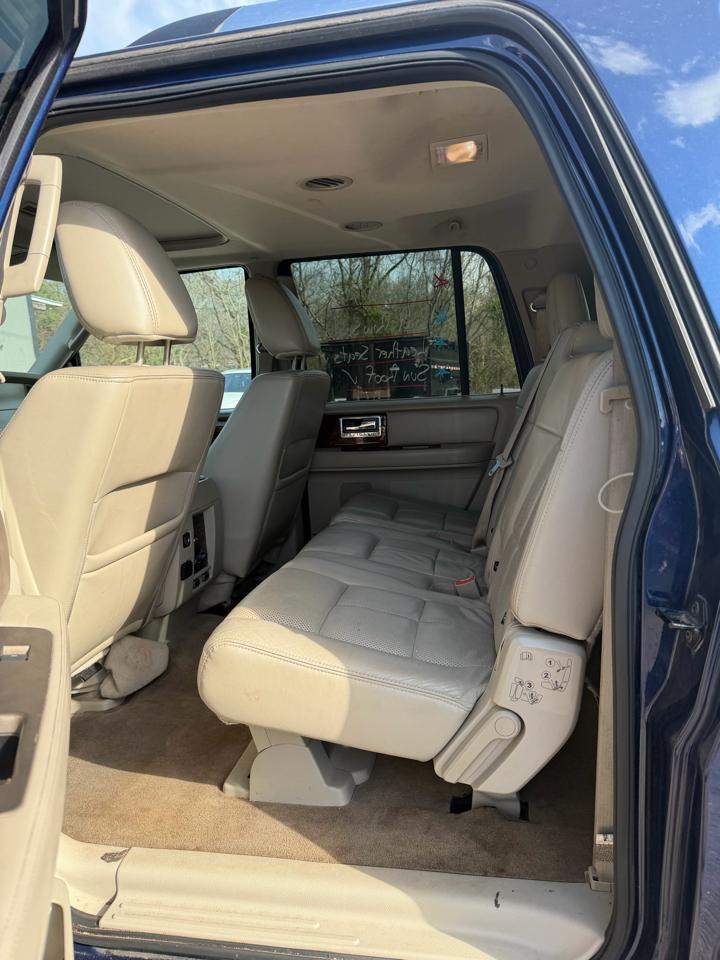 Lincoln Navigator L 4WD 2011