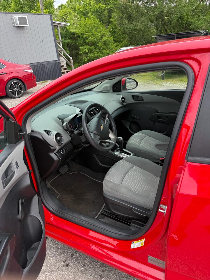 Chevrolet Sonic LS Auto Sedan 2015