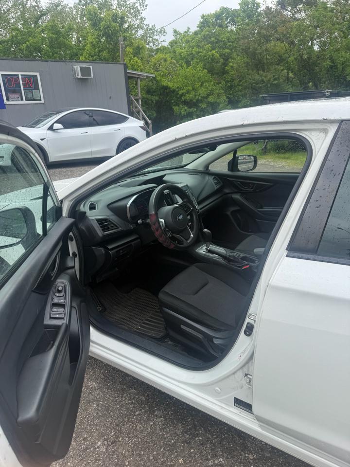 Subaru Impreza 2.0i Premium CVT 4-Door 2017