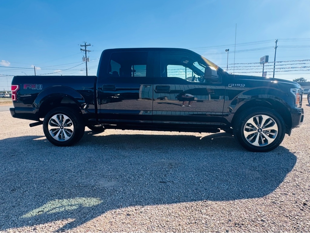 Ford F-150 XL SuperCrew 5.5-ft. Bed 4WD 2018 Ford F-150 XL SuperCrew 5.5-ft. Bed 4WD 2018
