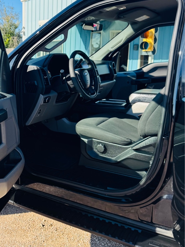 Ford F-150 XL SuperCrew 5.5-ft. Bed 4WD 2018 Ford F-150 XL SuperCrew 5.5-ft. Bed 4WD 2018