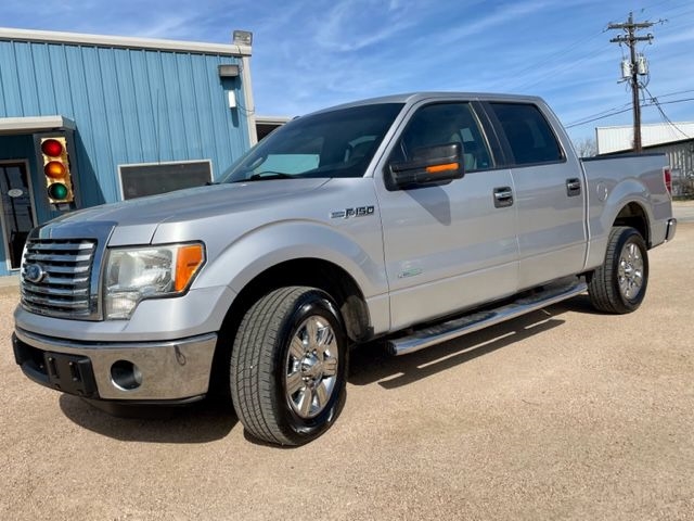 Ford F-150 XL SuperCrew 5.5-ft. Bed 2WD 2011 Ford F-150 XL SuperCrew 5.5-ft. Bed 2WD 2011