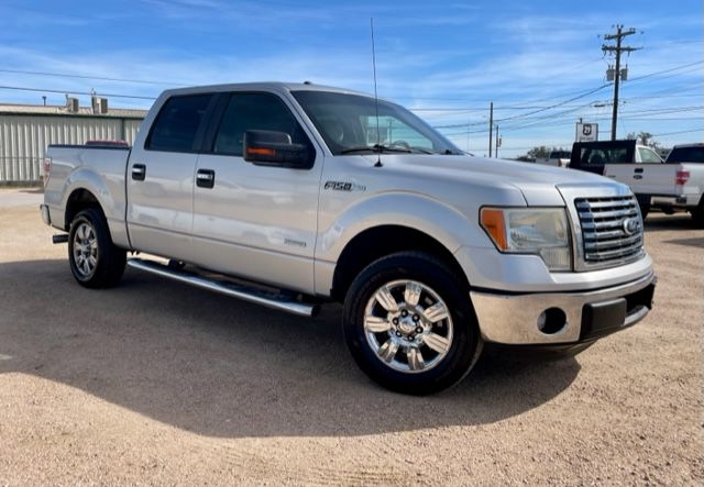 Ford F-150 XL SuperCrew 5.5-ft. Bed 2WD 2011 Ford F-150 XL SuperCrew 5.5-ft. Bed 2WD 2011