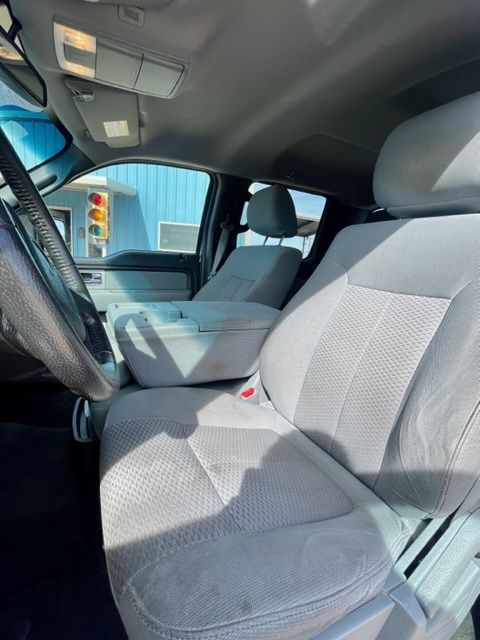 Ford F-150 XL SuperCrew 5.5-ft. Bed 2WD 2011 Ford F-150 XL SuperCrew 5.5-ft. Bed 2WD 2011