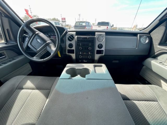 Ford F-150 XL SuperCrew 5.5-ft. Bed 2WD 2011 Ford F-150 XL SuperCrew 5.5-ft. Bed 2WD 2011