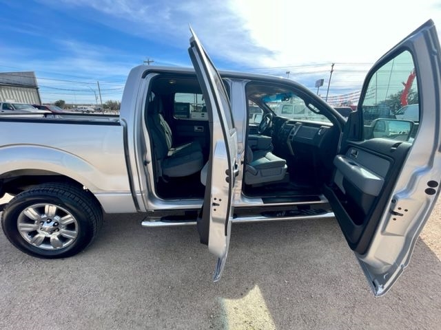 Ford F-150 XL SuperCrew 5.5-ft. Bed 2WD 2011 Ford F-150 XL SuperCrew 5.5-ft. Bed 2WD 2011