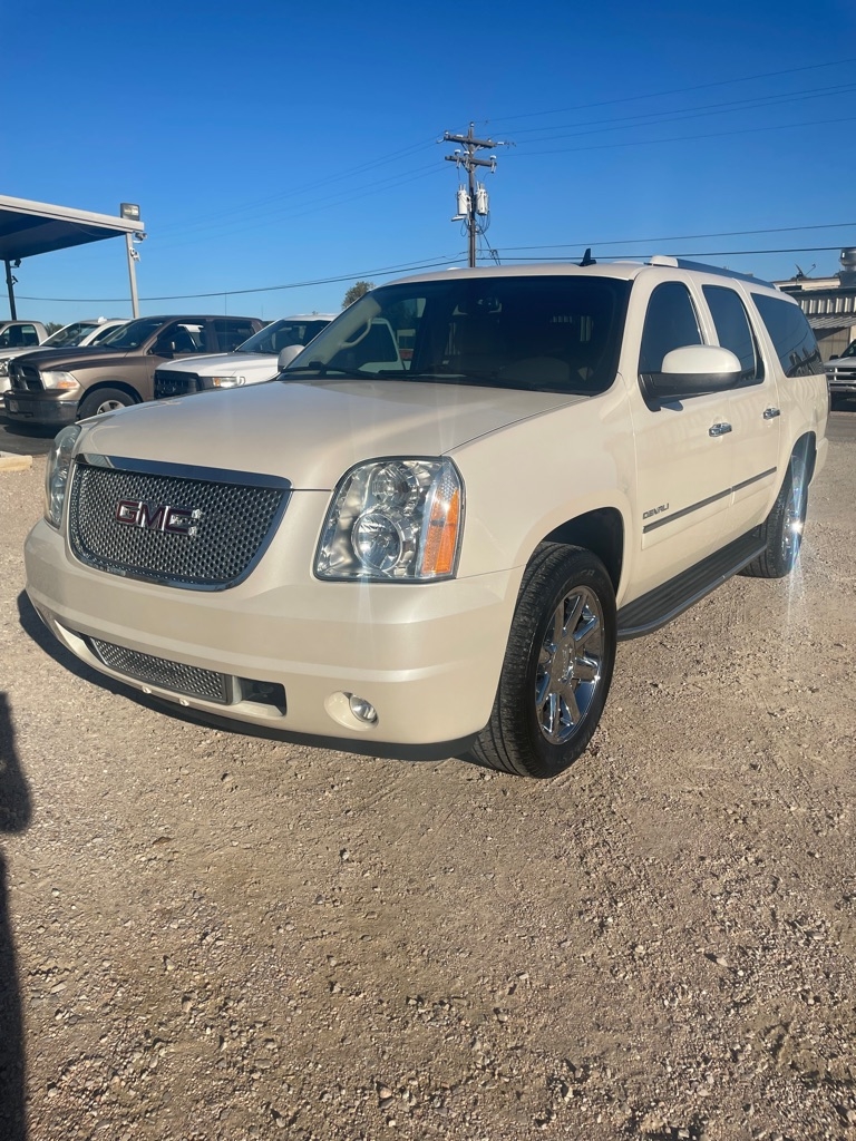 2013 GMC Yukon XL Denali's photo