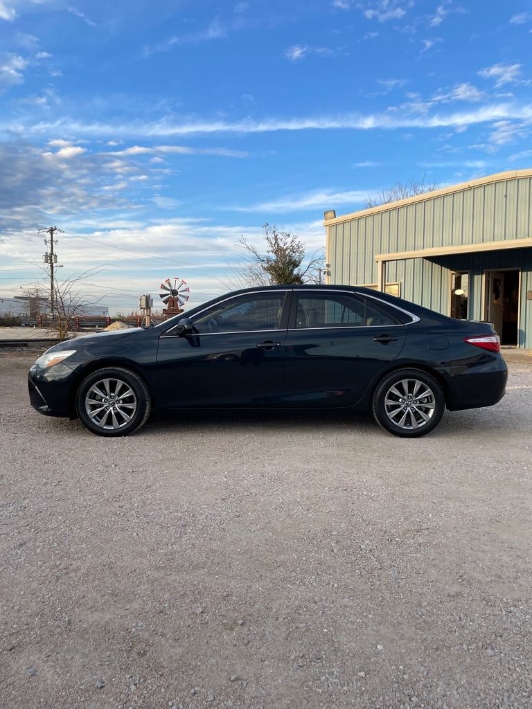 Toyota Camry LE 2016