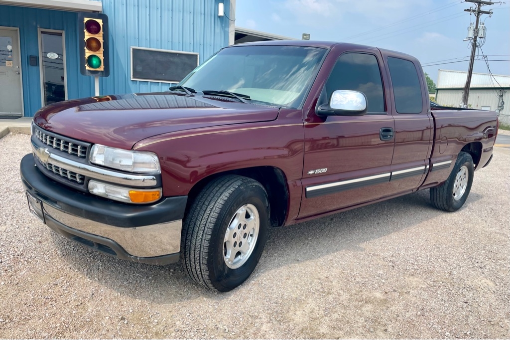 Chevrolet Silverado 1500 Ext. Cab Short Bed 2WD 2001