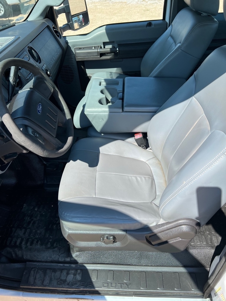 Ford F-250 SD XL SuperCab 4WD 2011