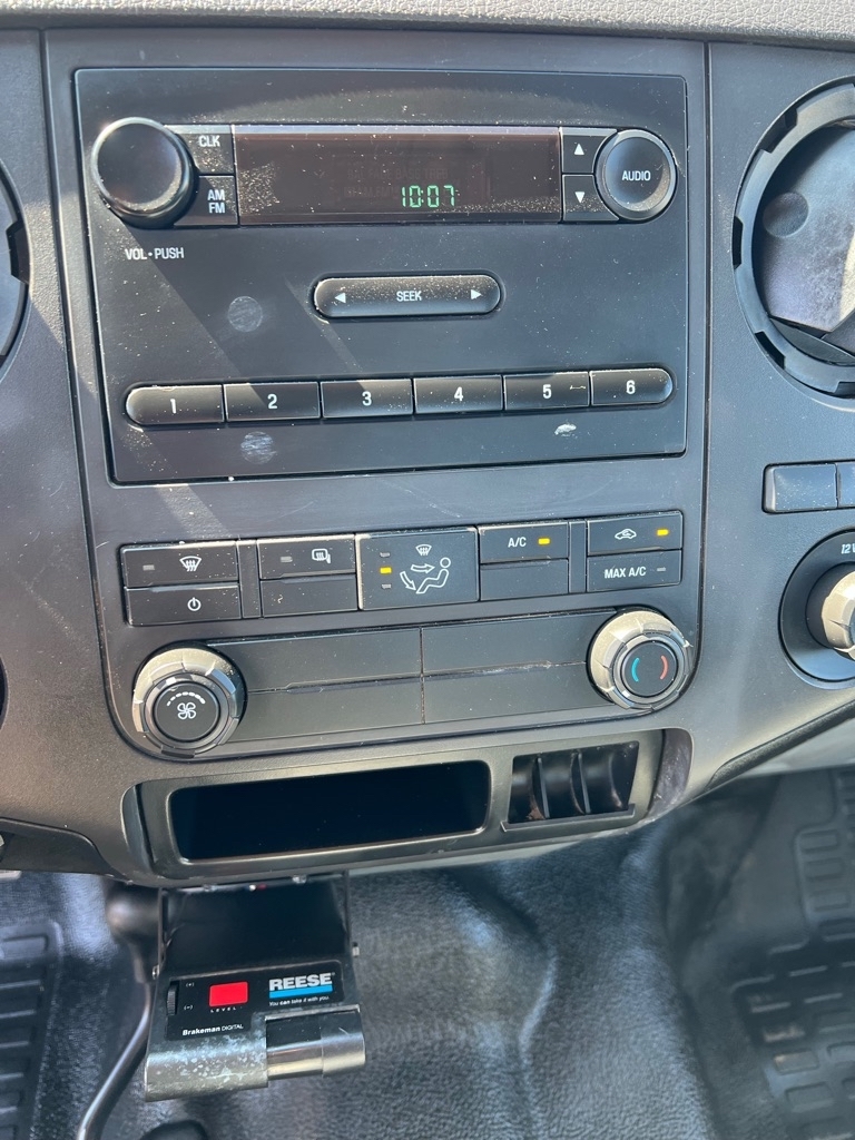 Ford F-250 SD XL SuperCab 4WD 2011