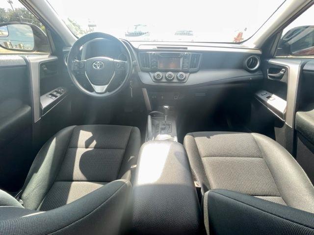 Toyota RAV4 LE FWD 2018