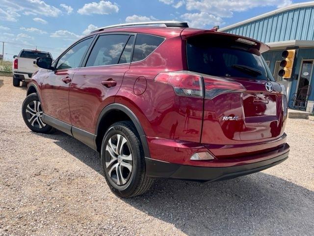 Toyota RAV4 LE FWD 2018