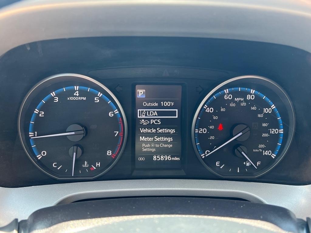 Toyota RAV4 LE FWD 2018